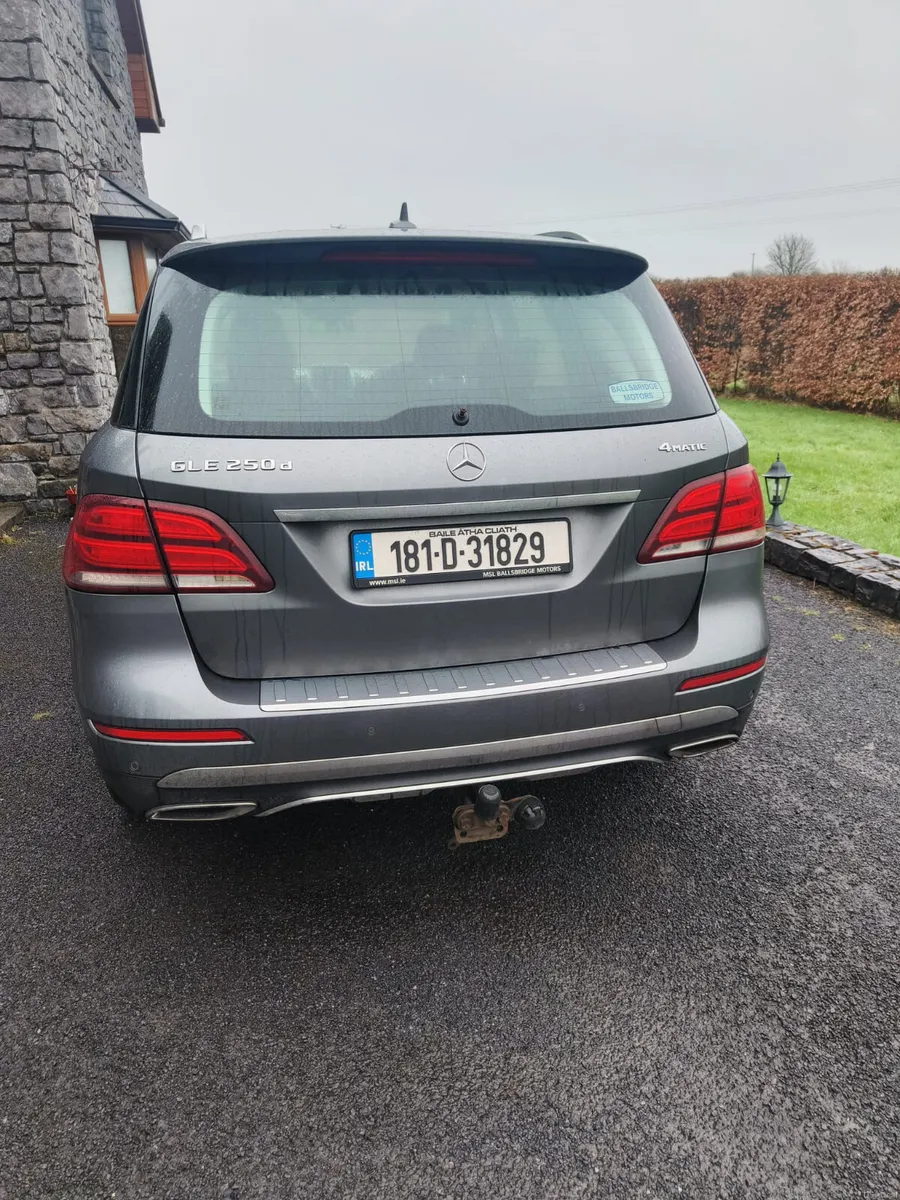 Mercedes-Benz GLE 2018 - Image 3