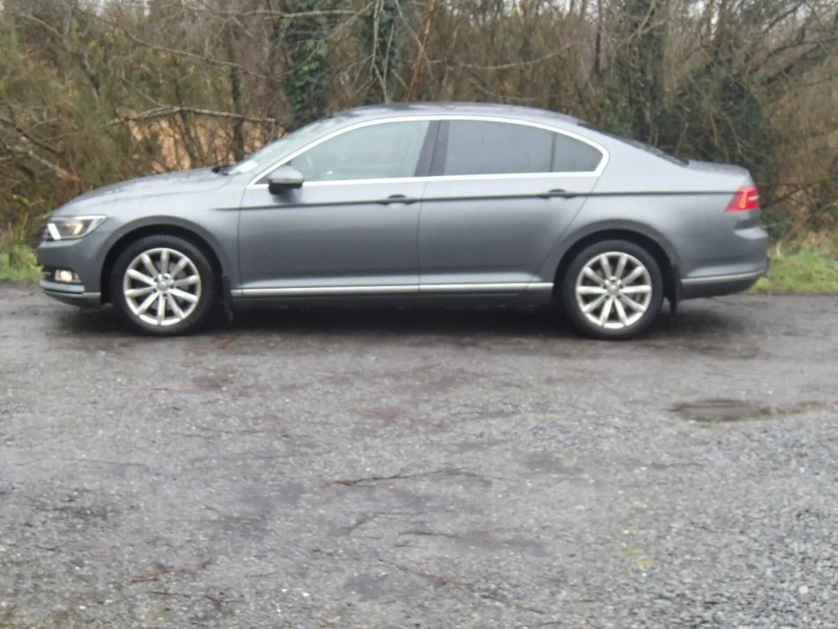 Volkswagen Passat 1.6 TDI 120HP Highline - Image 1