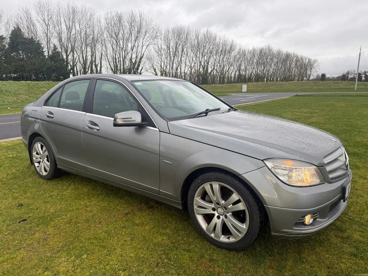 1.8 PETROL AUTO NCT 08/26 - Image 3