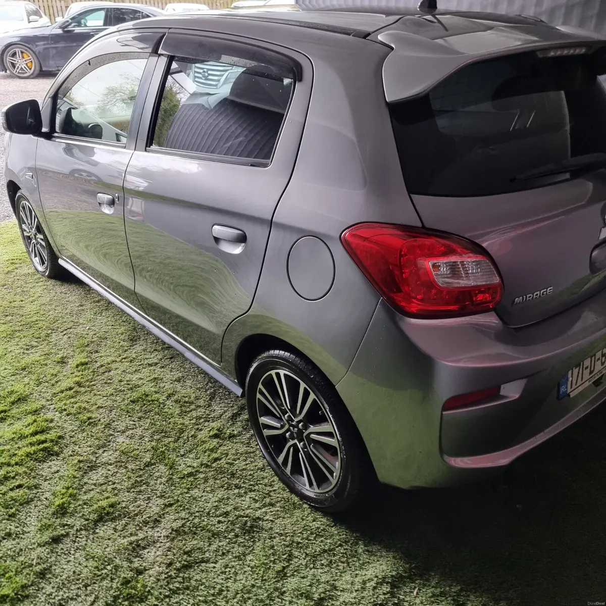 2017 Mitsubishi Automatic - Image 4