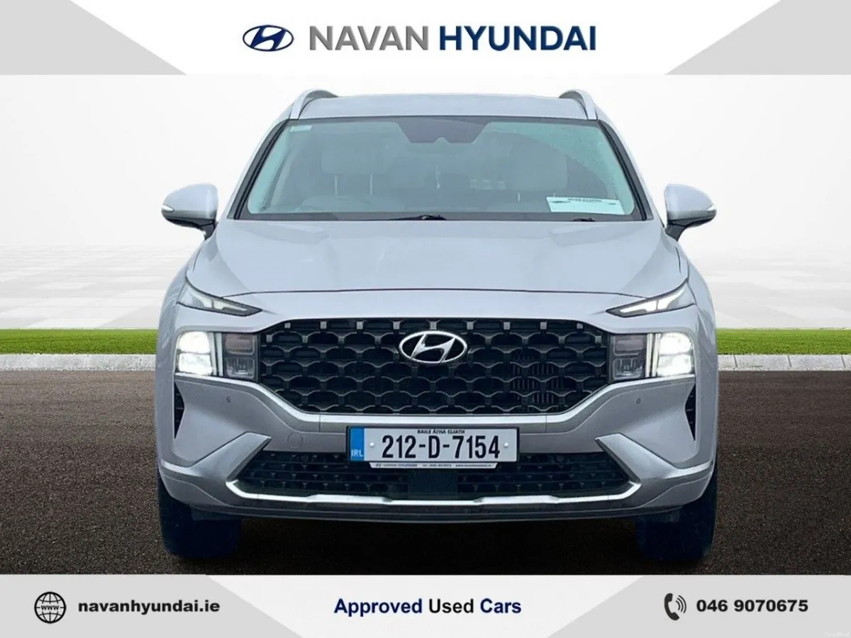 Hyundai Santa Fe 1.6 PHEV 4WD Executive Plus Auto - Image 3