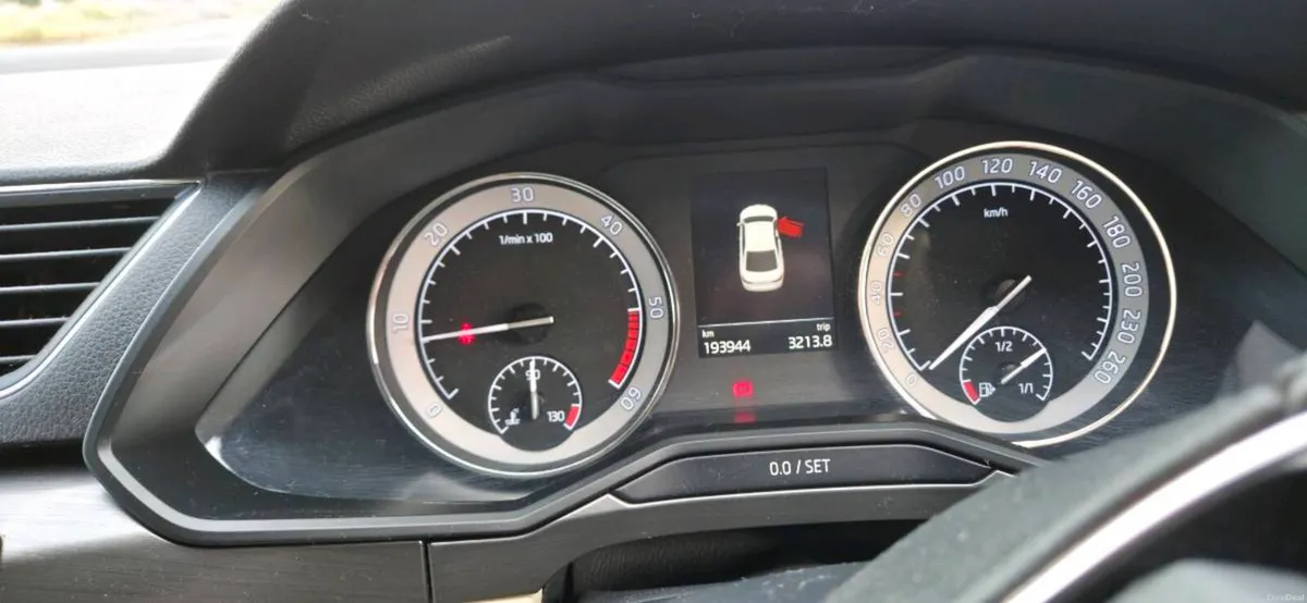 Skoda superb - Image 4