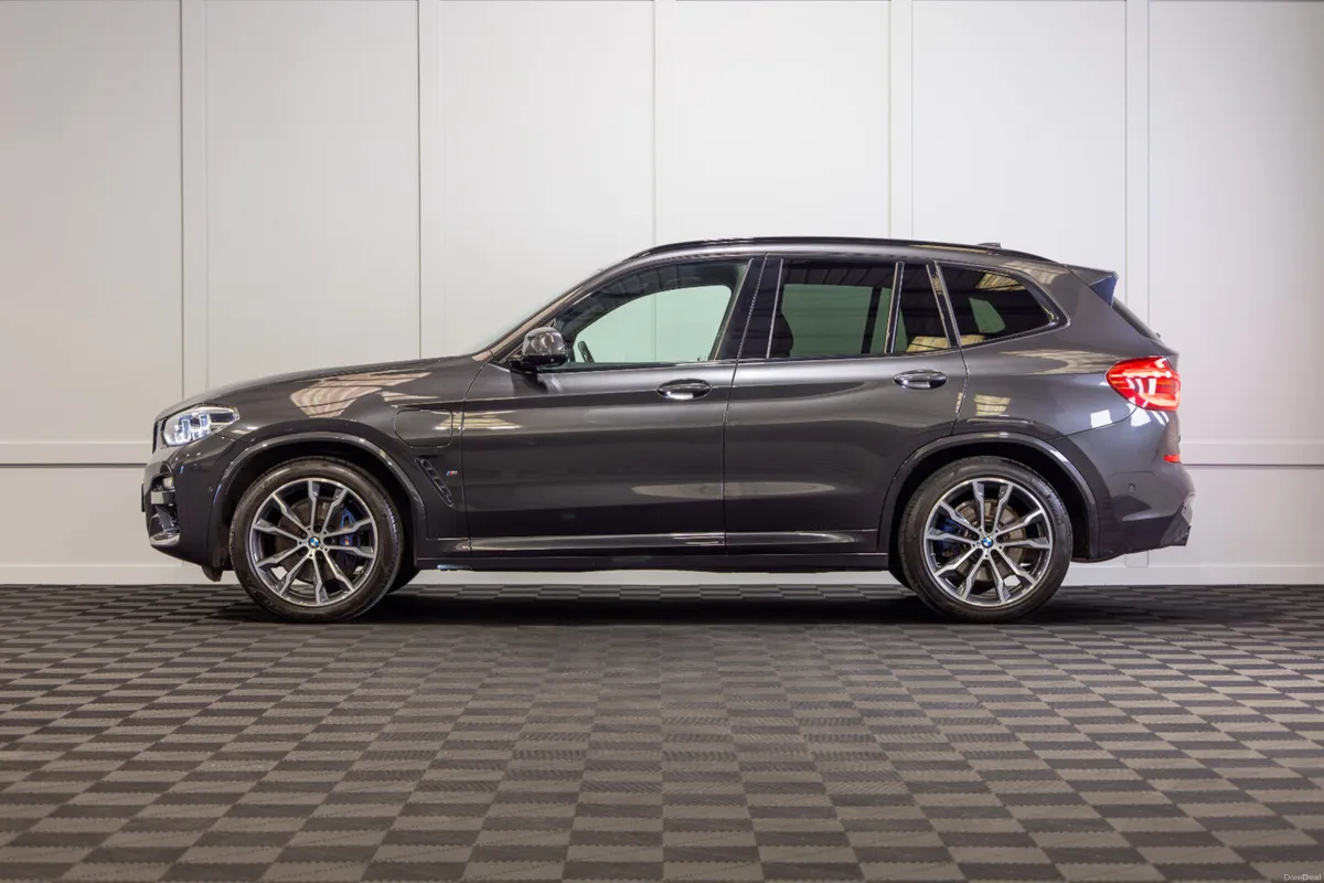 2021 BMW X3 X-Drive 30e M-Sport - Image 3