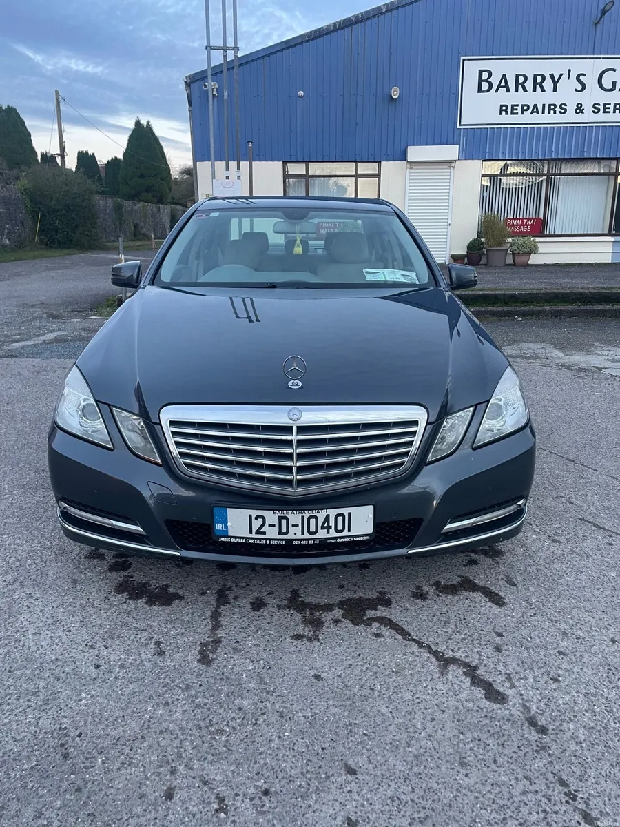 Mercedes-Benz E-Class 2012 E220 - Image 1