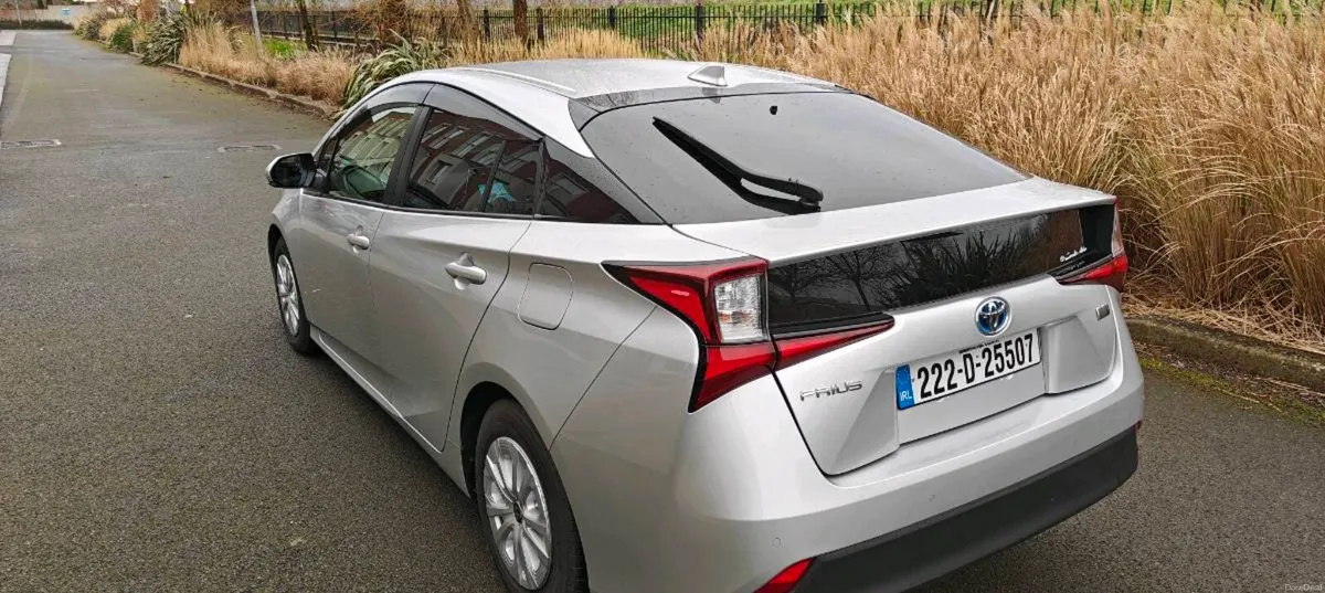 Toyota Prius 4.5 grade like brand new - Image 2