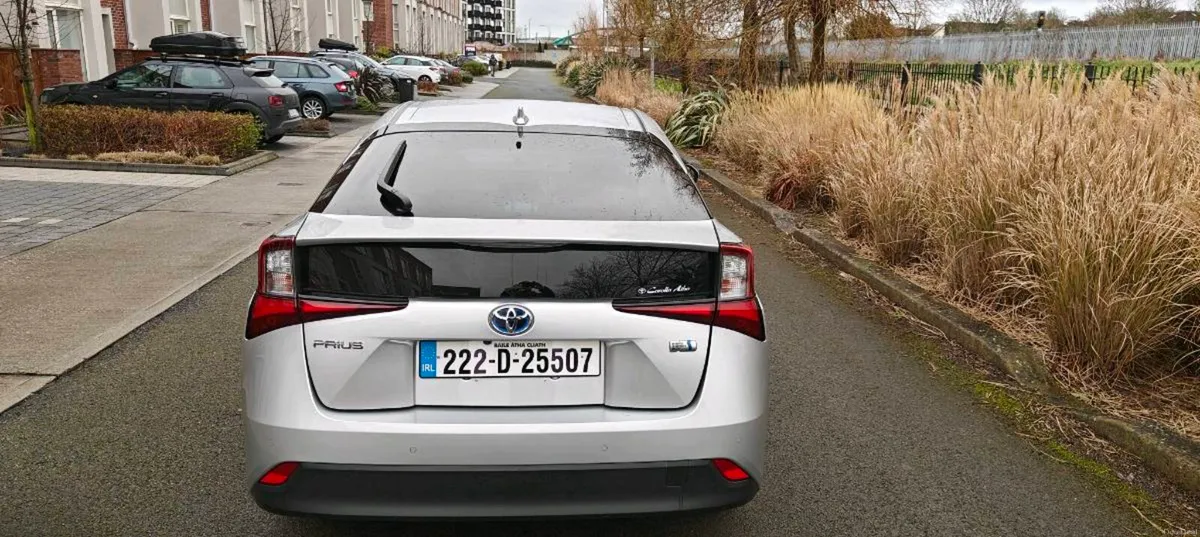 Toyota Prius 4.5 grade like brand new - Image 4