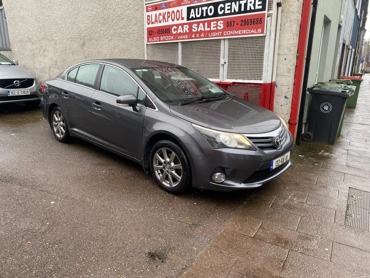 Toyota Avensis 2013 - Image 2