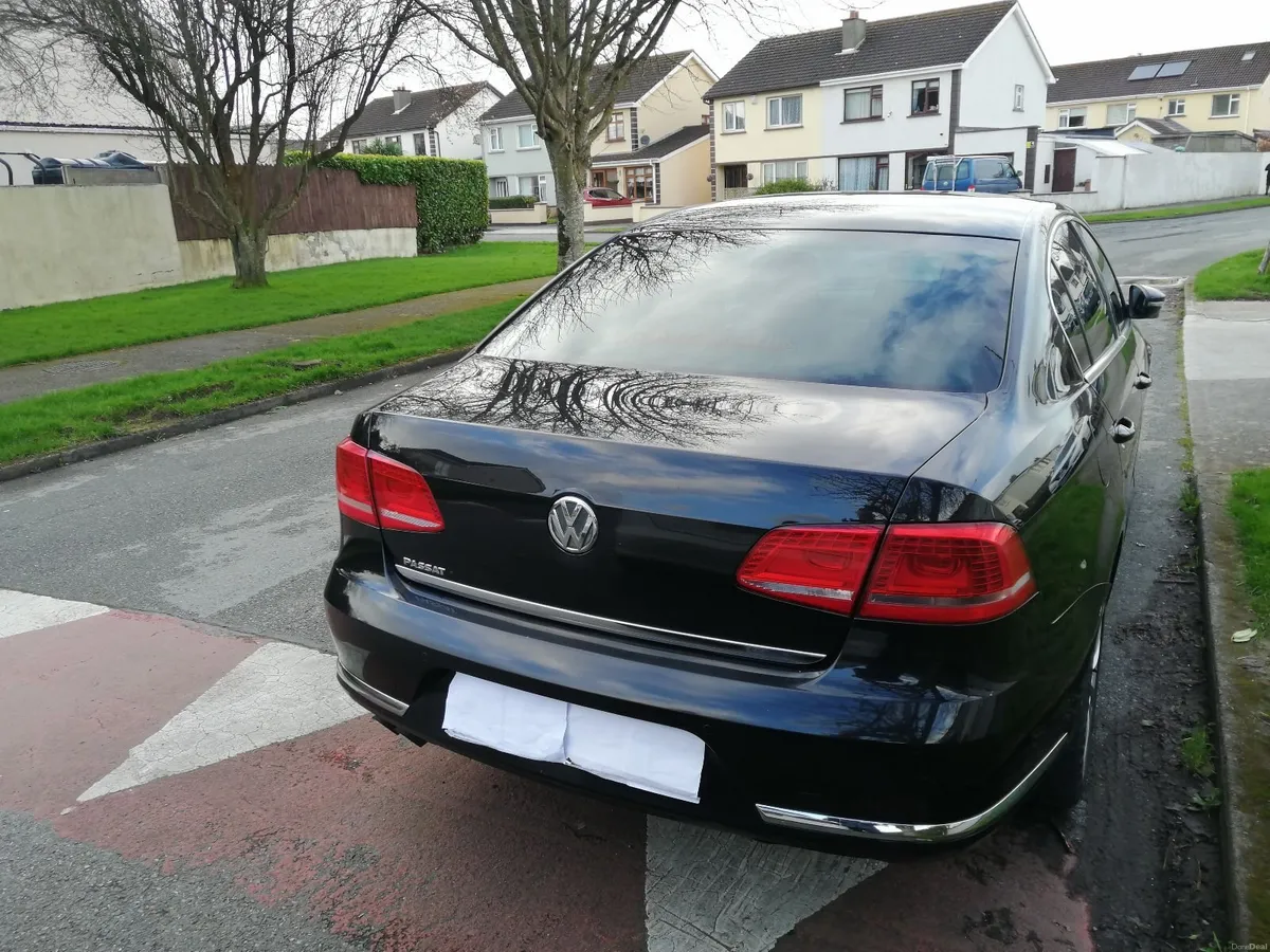 2013 Volkswagen Passat - Image 3