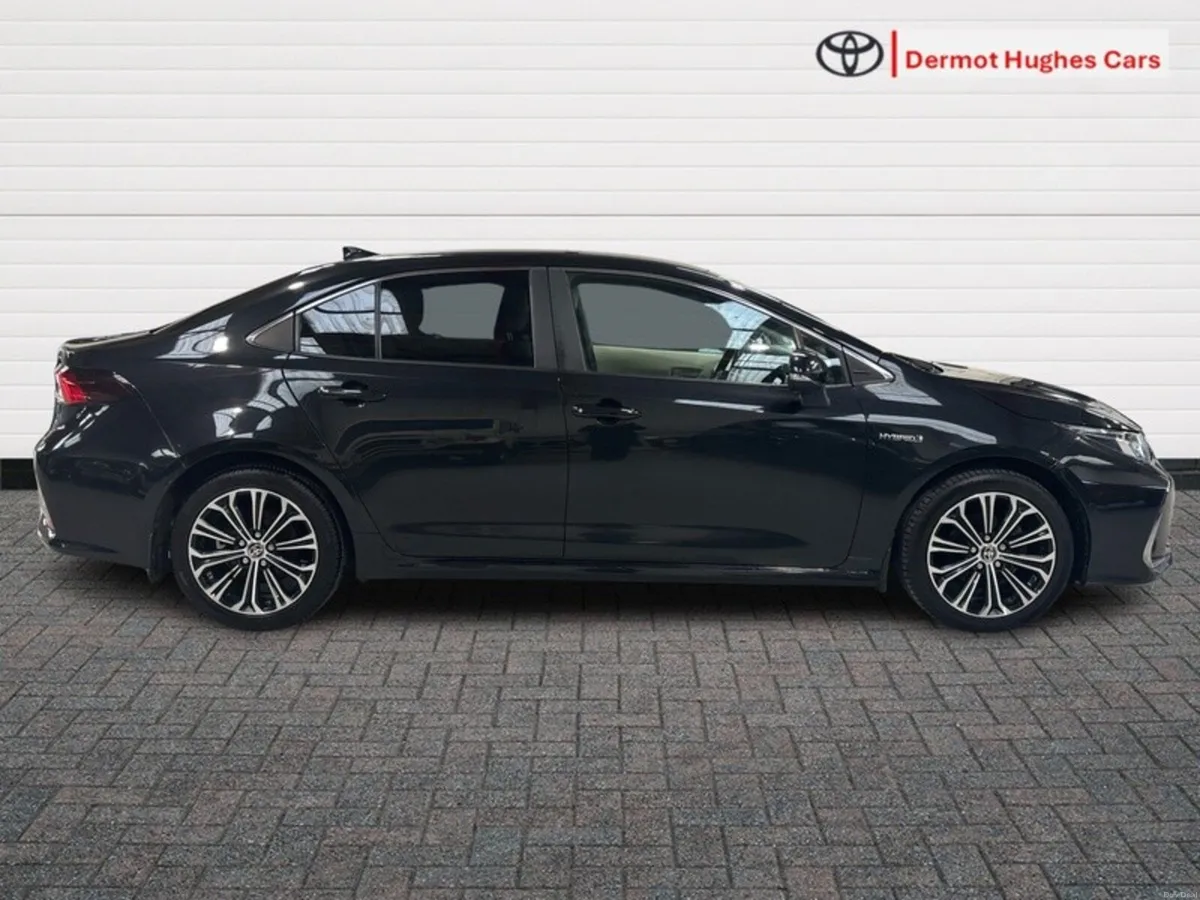 Toyota Corolla HYBRID LUNA SPORT AUTO - Image 3