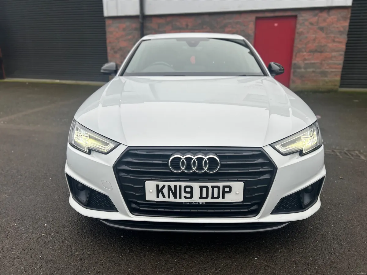 😍White Audi A4 Black Ed S Line 190bhp 2019 - Image 4