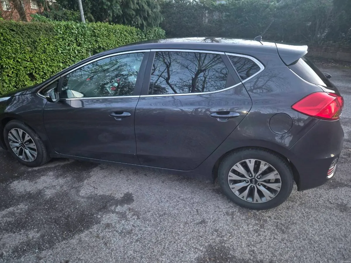 17 kia Ceed diesel nct feb 2028 taxed - Image 3