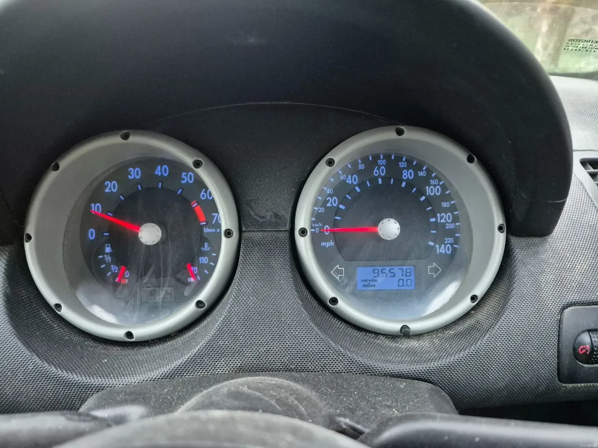 Volkswagen Polo 2002 - Image 3