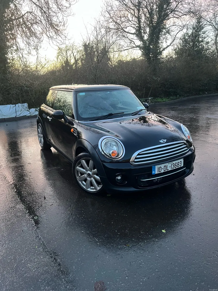 Mini Cooper D 2010 1.6 - Image 1
