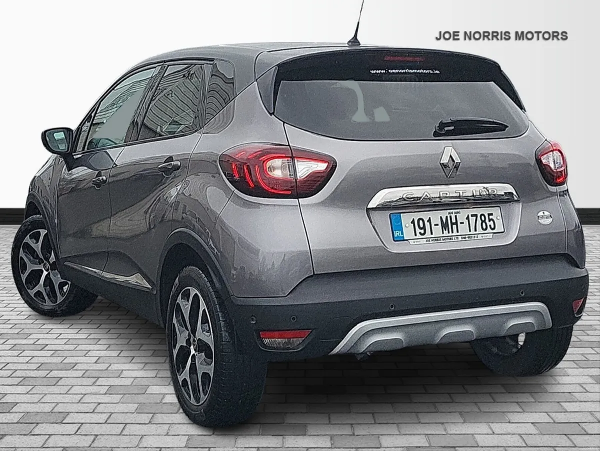 Renault Captur GT LINE DCI 90 LOW KMS  IMMACULATE - Image 3