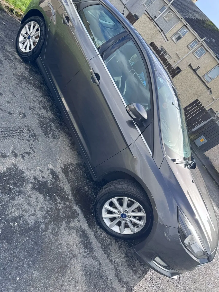 Ford Focus Titanium 1.5 Diesel - Image 2