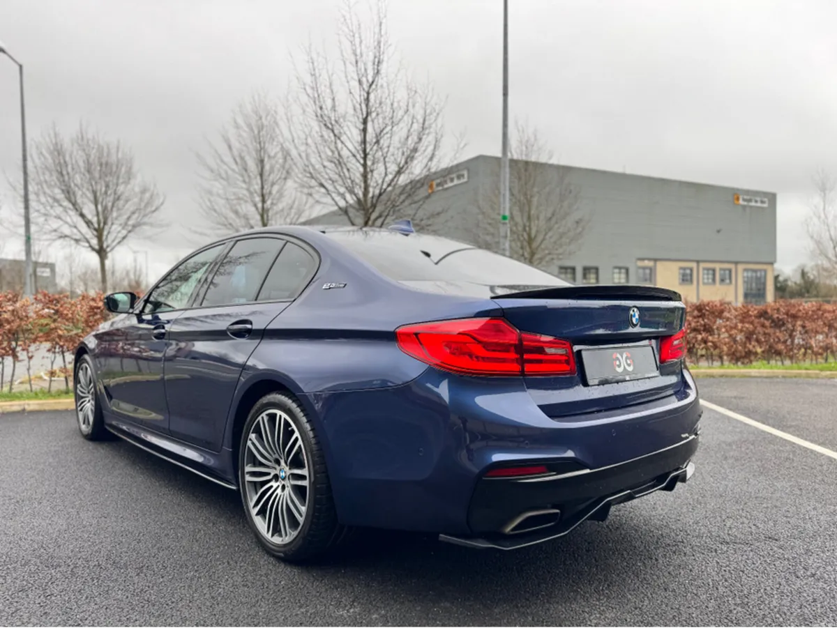BMW 5-Series 530e M SPORT AUTO *FULL SERVICE HISTO - Image 3
