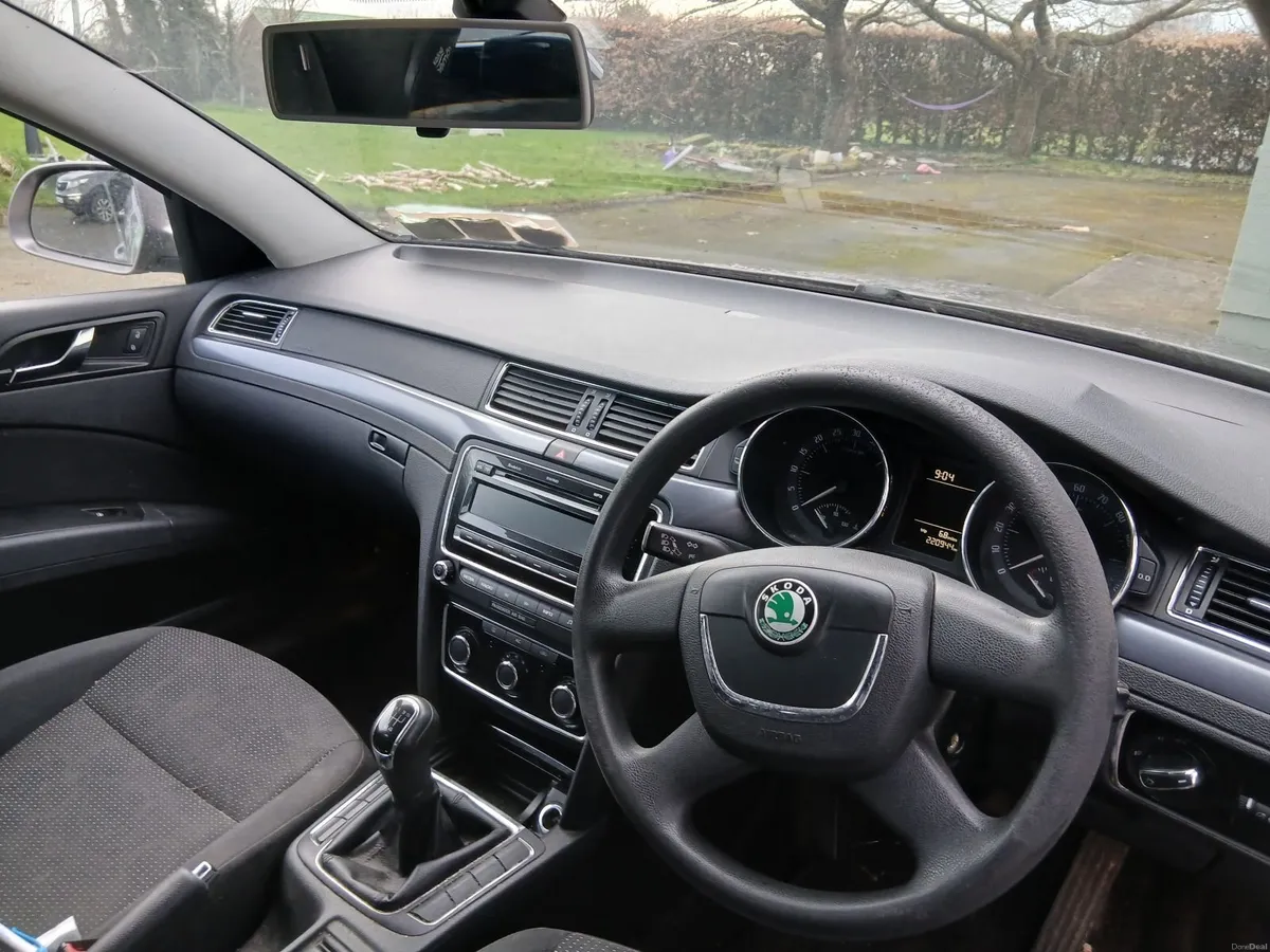 Skoda Superb 2010 - Image 2