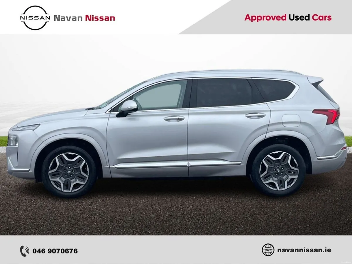 Hyundai Santa Fe 1.6 PHEV 4WD Executive Plus Auto - Image 4