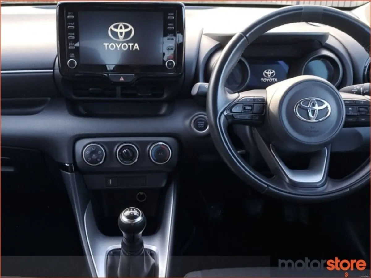 Toyota Yaris 1.0 5Dr Luna - Image 4