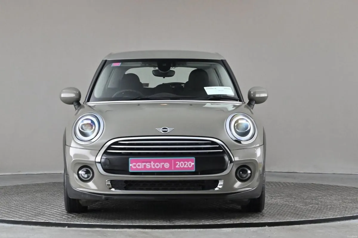 Mini One 1.5 AUTO VICTORIA EDITION 5DR - Image 2