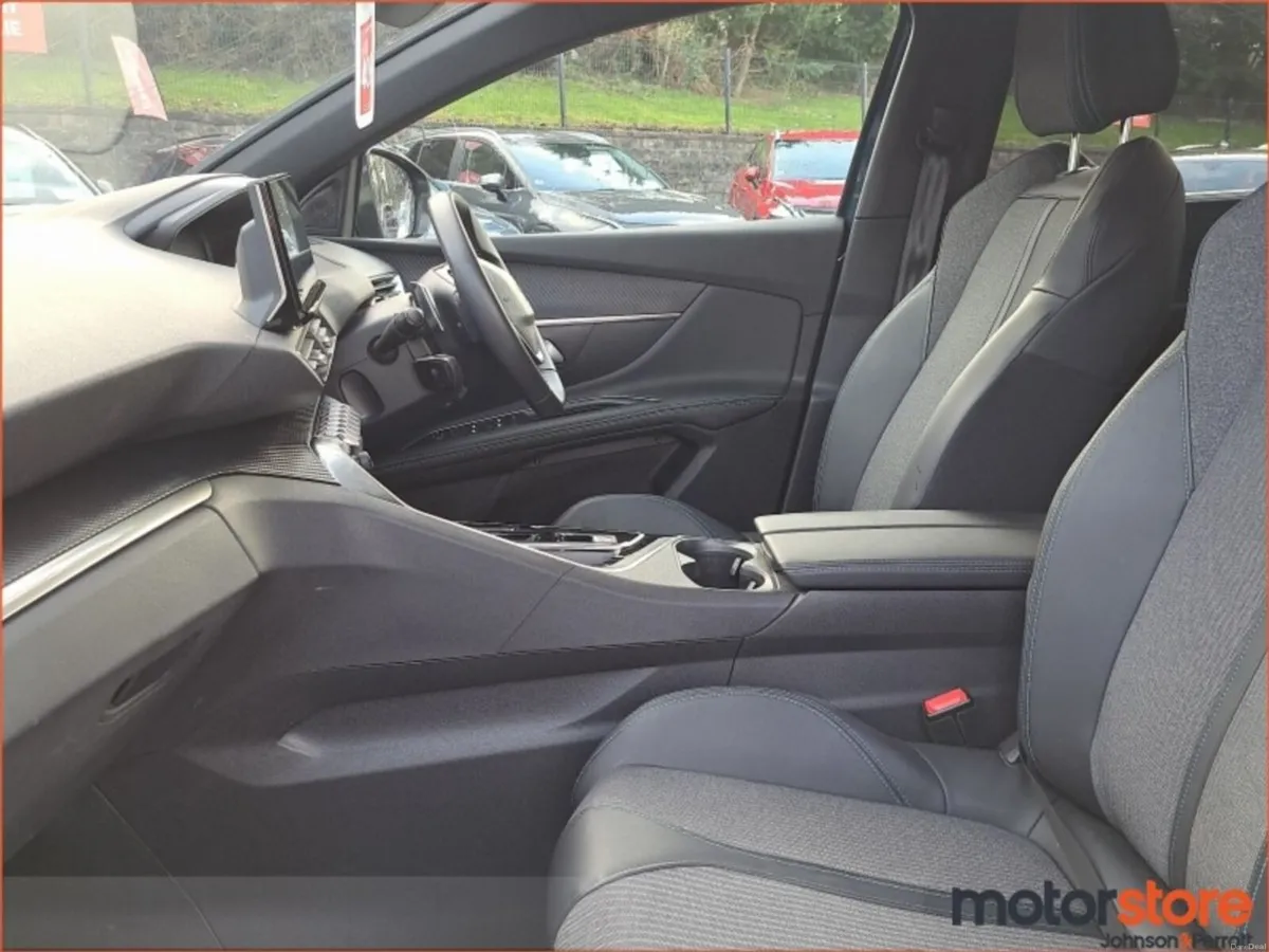 Peugeot 5008 1.5 BlueHDi 130bhp Allure Auto 7 SEAT - Image 3
