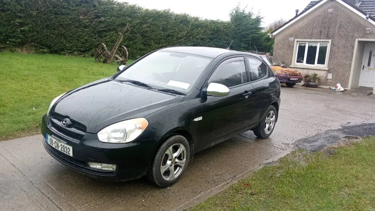 Hyundai accent - Image 2