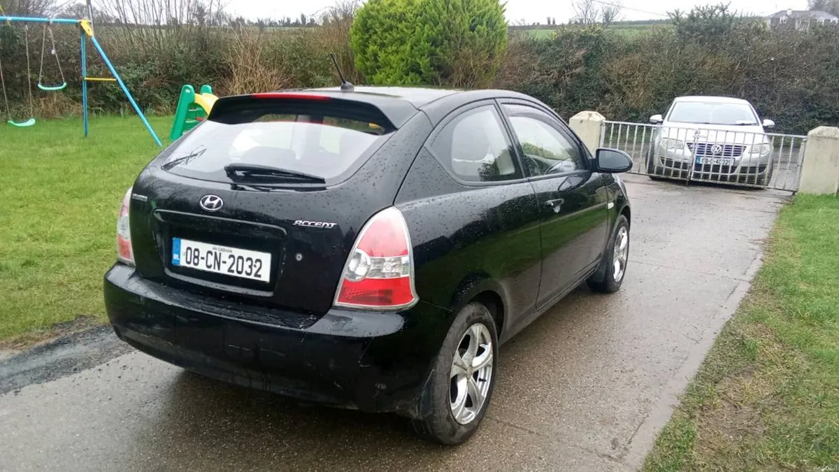 Hyundai accent - Image 4