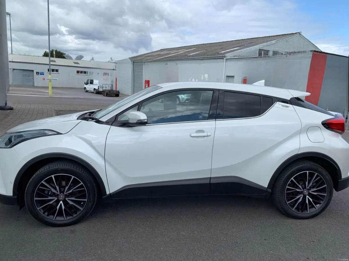 Toyota C-HR2017- SOL-High-Spec Model-NCT/ Tax paid - Image 4