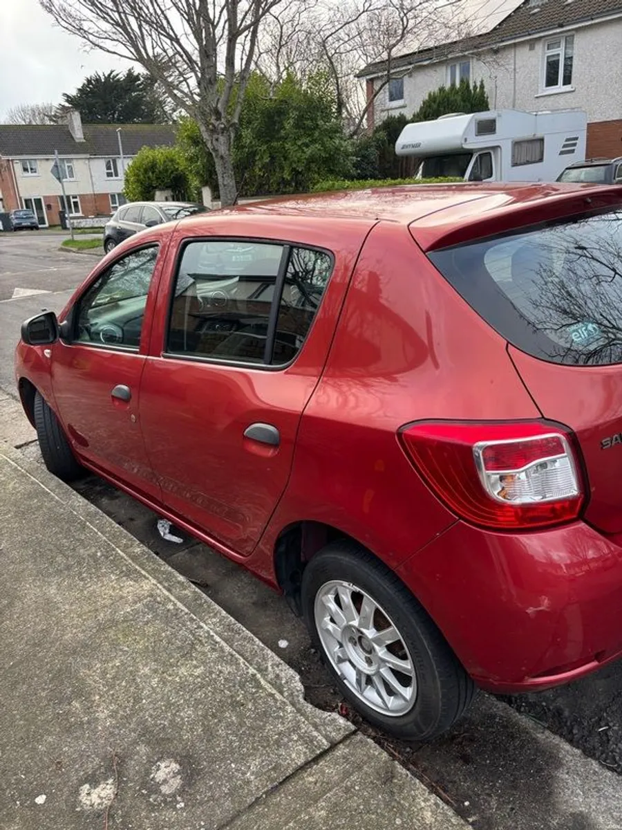 2015 Dacia Sandero - Image 2