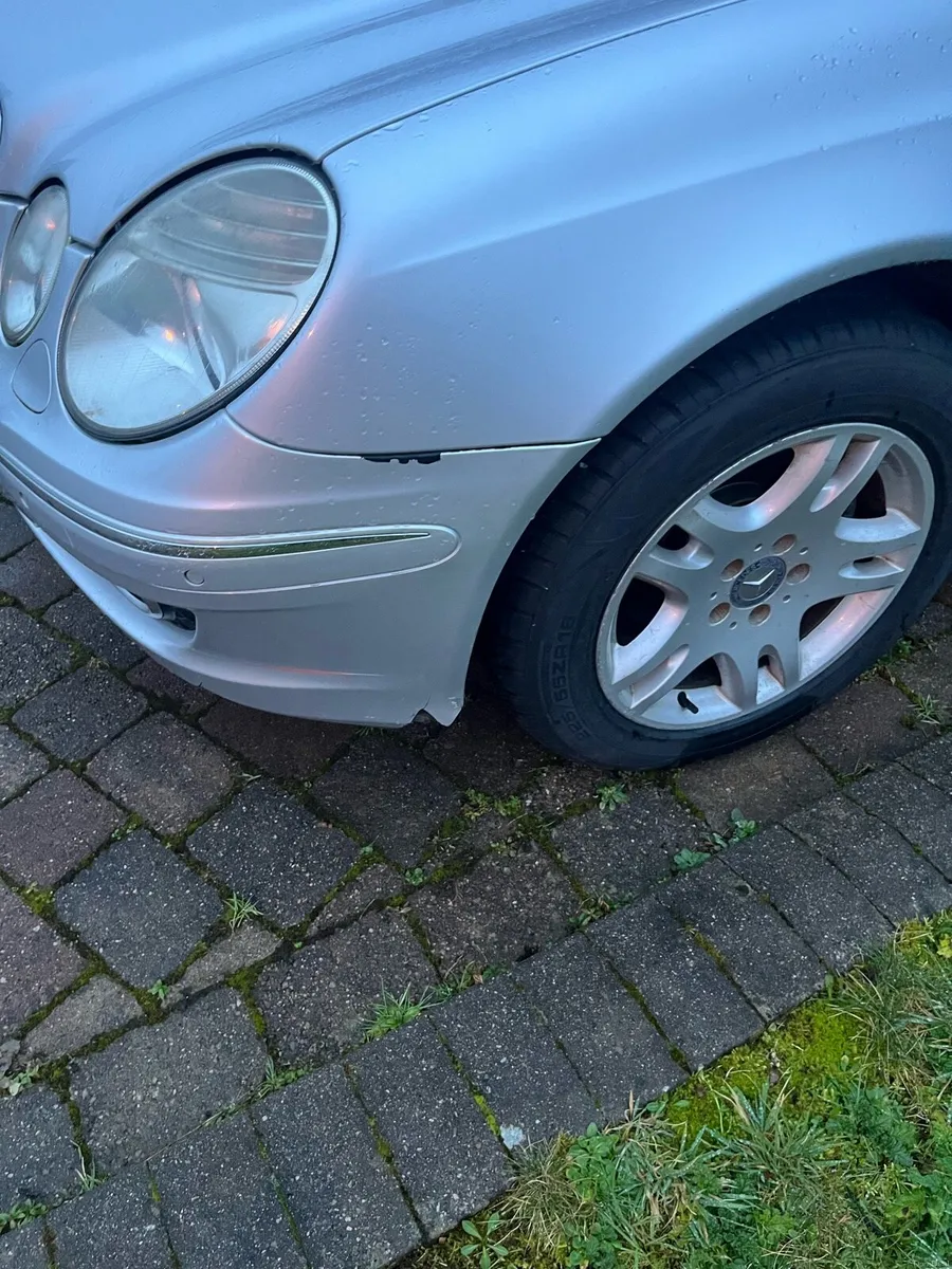 Mercedes Benz e220d - Image 3