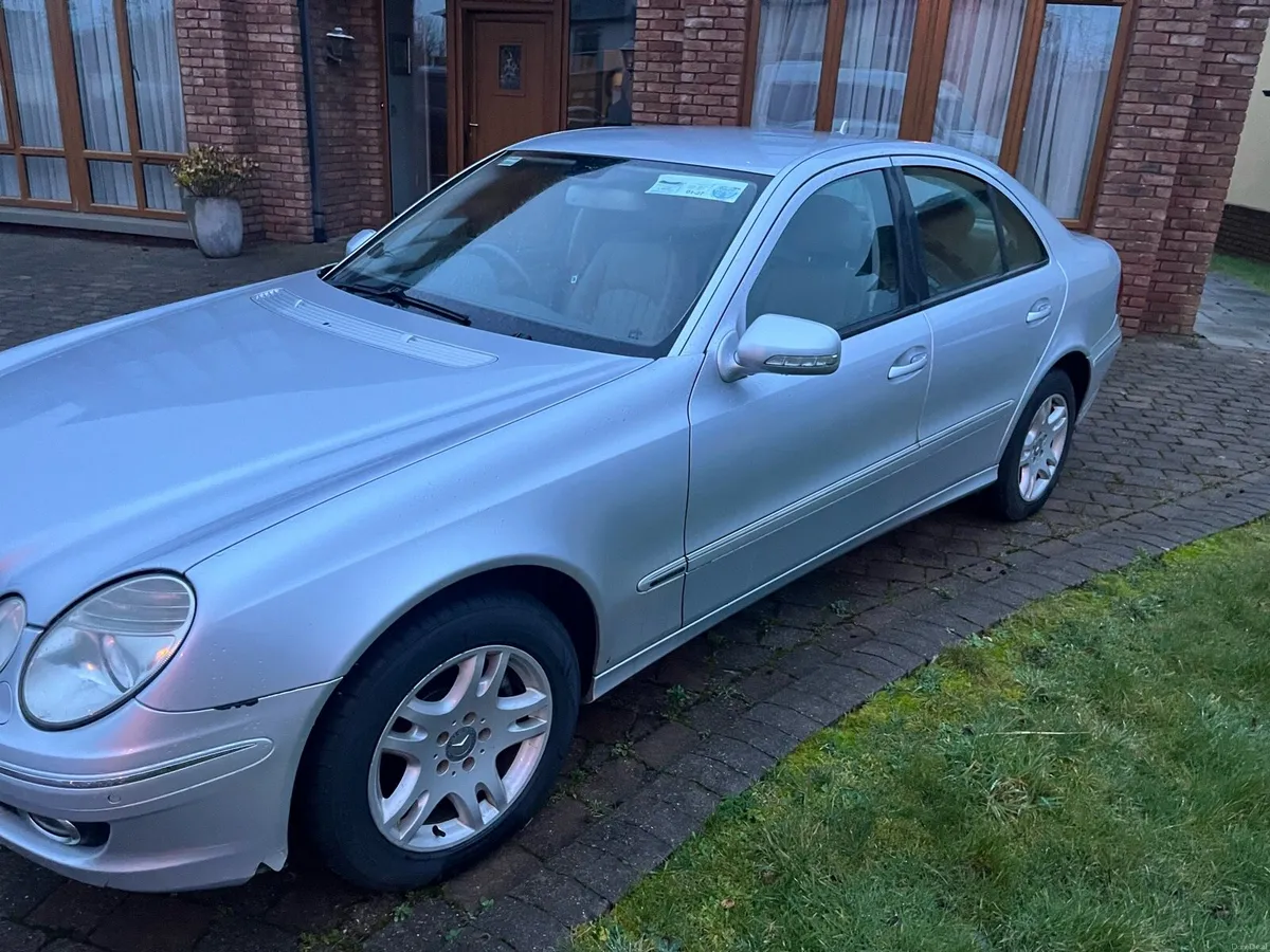 Mercedes Benz e220d - Image 4