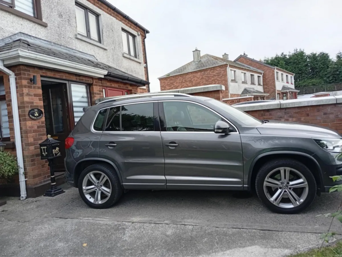 Volkswagen Tiguan R-Line - Image 2