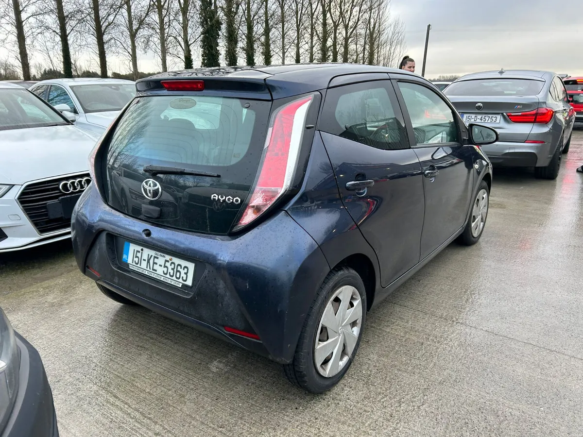 Automatic 1.0L Aygo 2015 low miles €7900 - Image 2