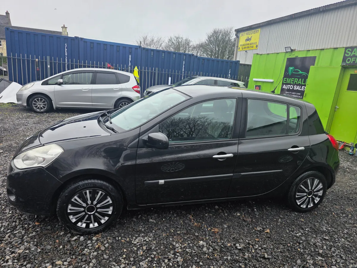 Clio,Low mileage, Fresh Nct, Warranty - Image 4