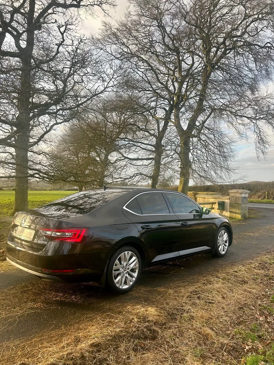 Skoda Superb 2019 Style 2.0 150bhp - Image 3