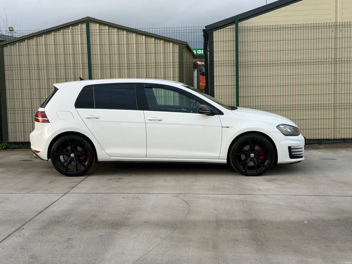 Vw Golf GTI 165kms DSG - Image 3