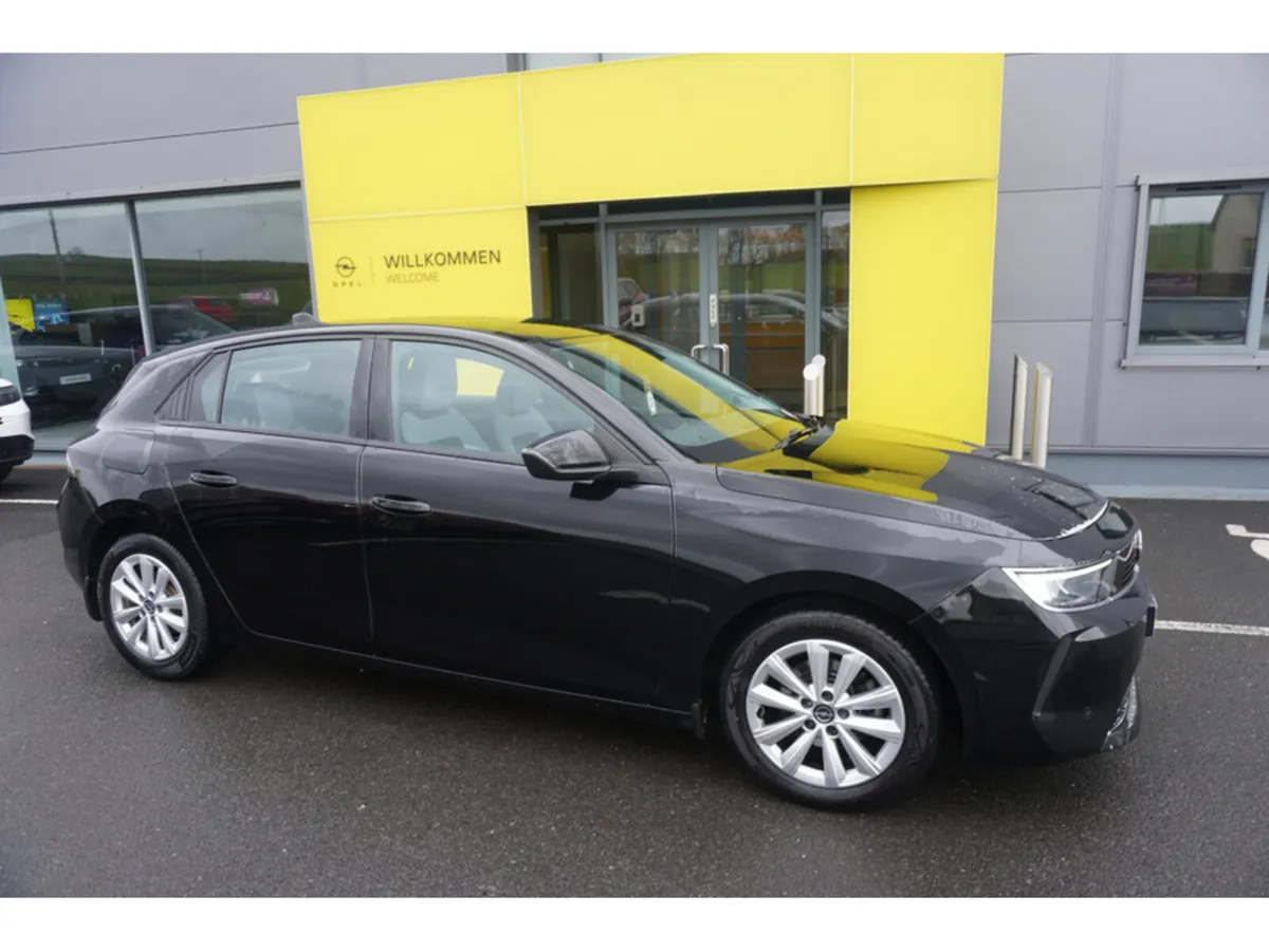 Opel Astra 5 DR HATCH SC 1.2I 110PS PETROL - Image 1