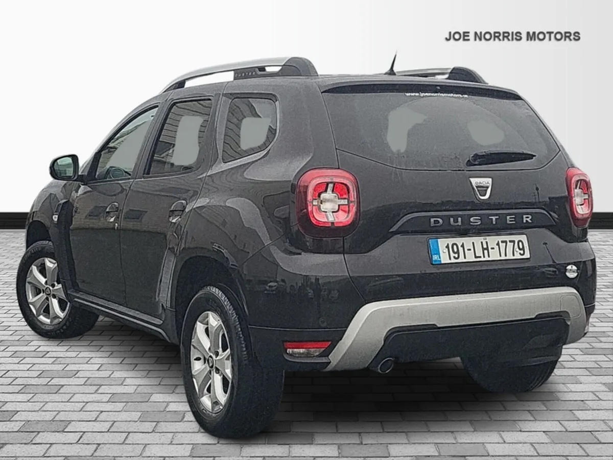 Dacia Duster COMFORT BLUE DCI 115 MY 4DR - Image 3