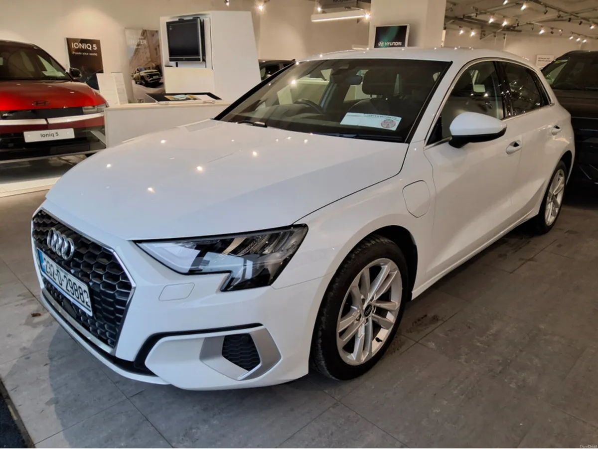 Audi A3 SPORT 40 TFSI E ** PLUG IN HYBRID ** Full - Image 4