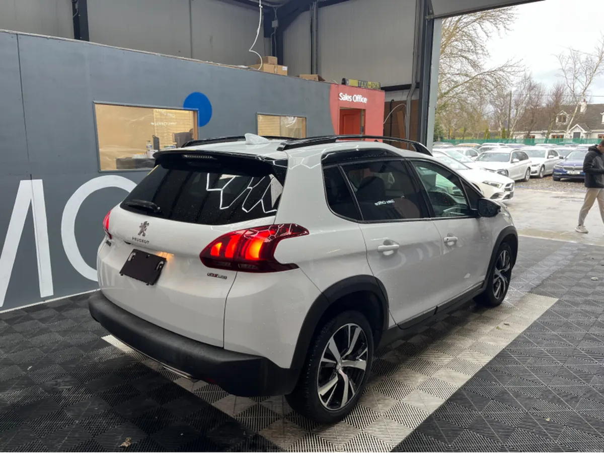 Peugeot 2008 2019 PEUGEOT 2008 GT LINE 1.2 AUTOMAT - Image 2