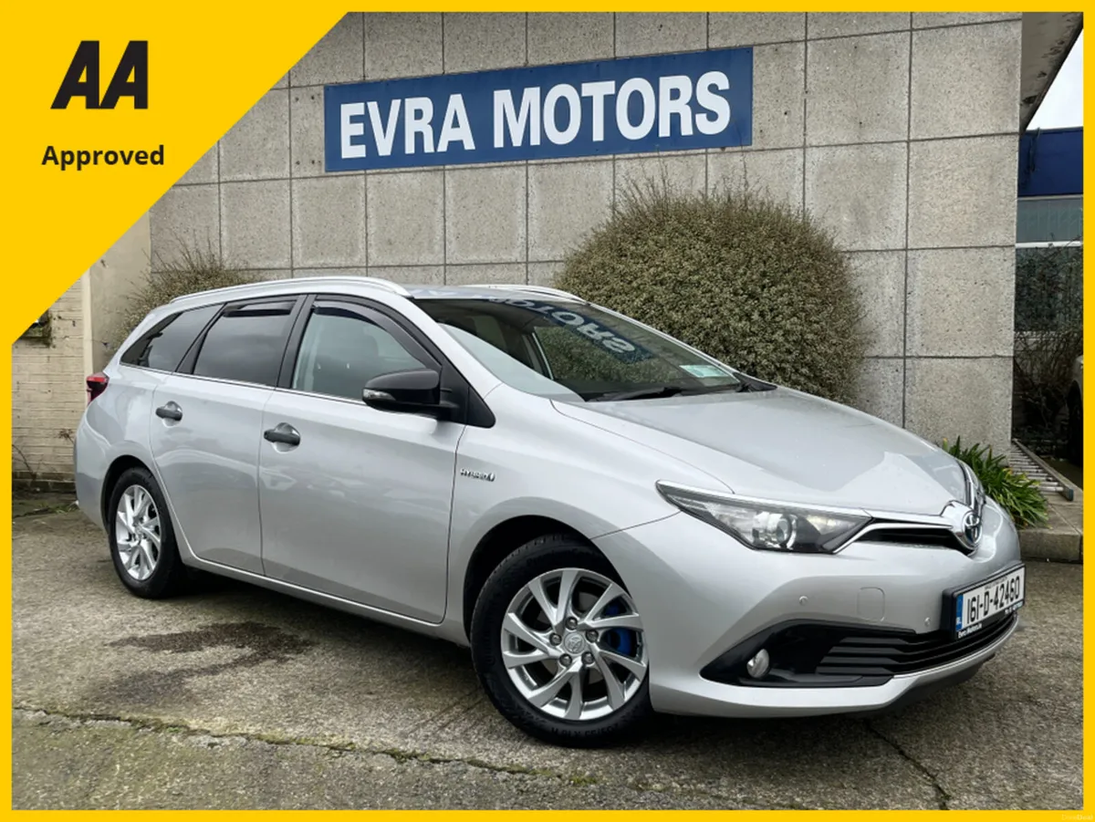 Toyota Auris ESTATE LUNA SPORT AUTOMATIC HYBRID 1. - Image 1