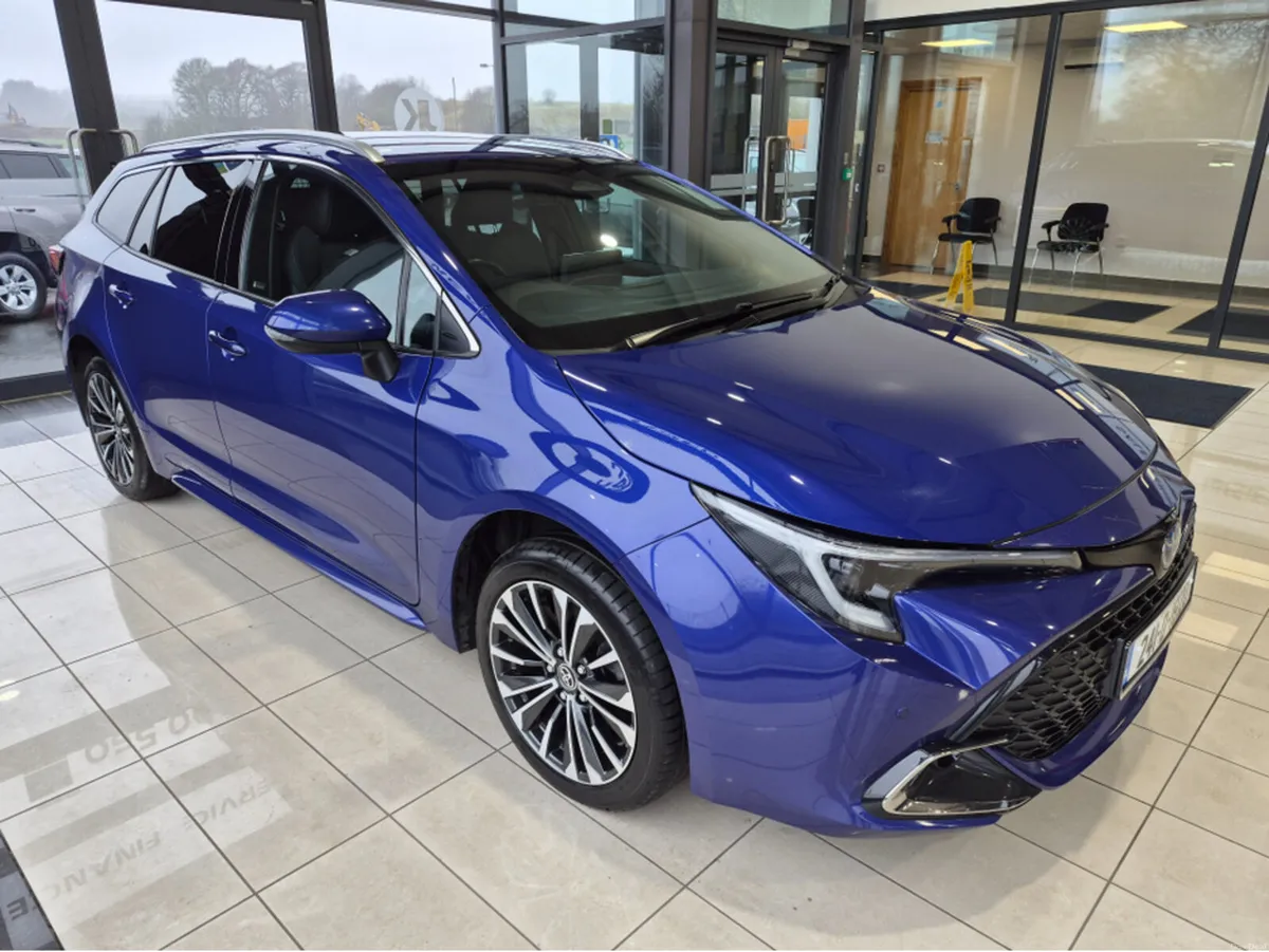 Toyota Corolla HYB SOL T/S - Image 2