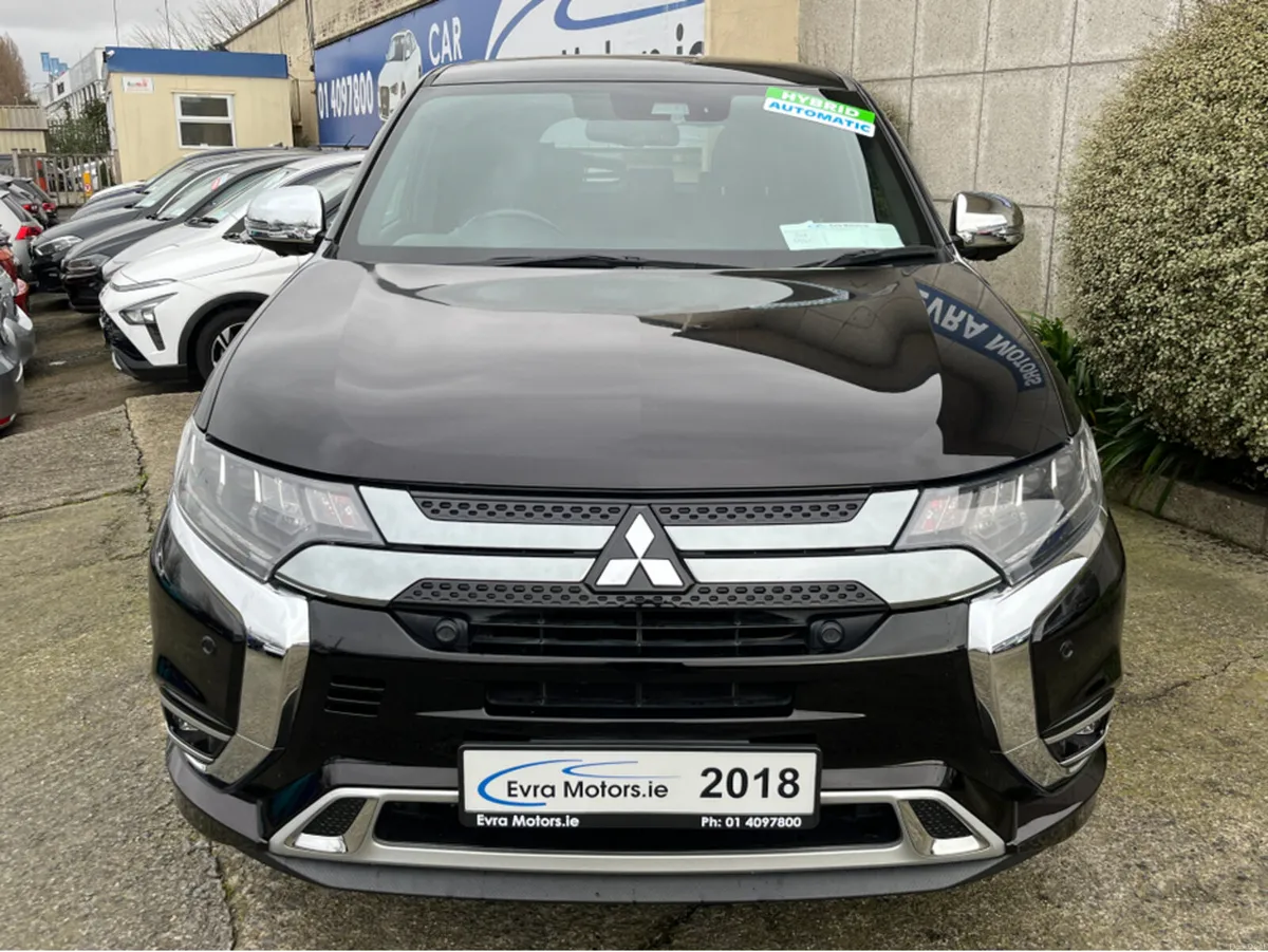 Mitsubishi Outlander G PREMIUM HYBRID PLUG IN 2.4 - Image 3
