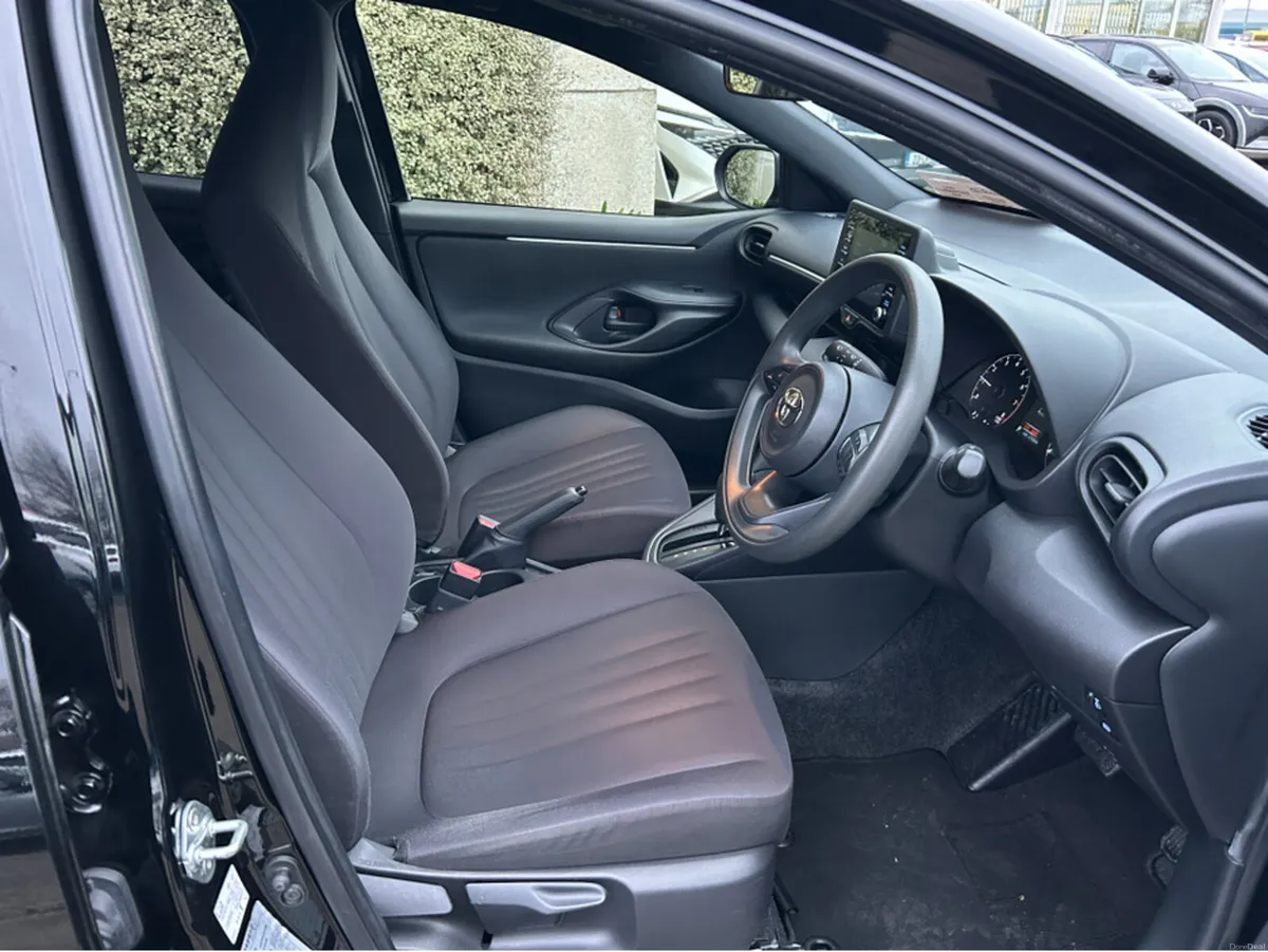 Toyota Yaris 1.0 PETROL AUTOMATIC 5DR **BLUETOOTH* - Image 4