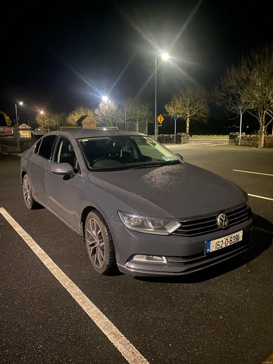 152 VOLKSWAGEN PASSAT HIGHLINE 1.6 - Image 1