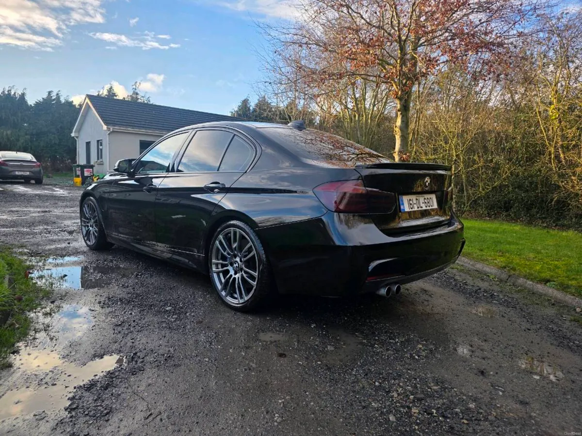 BMW 330E 2016 - Image 1