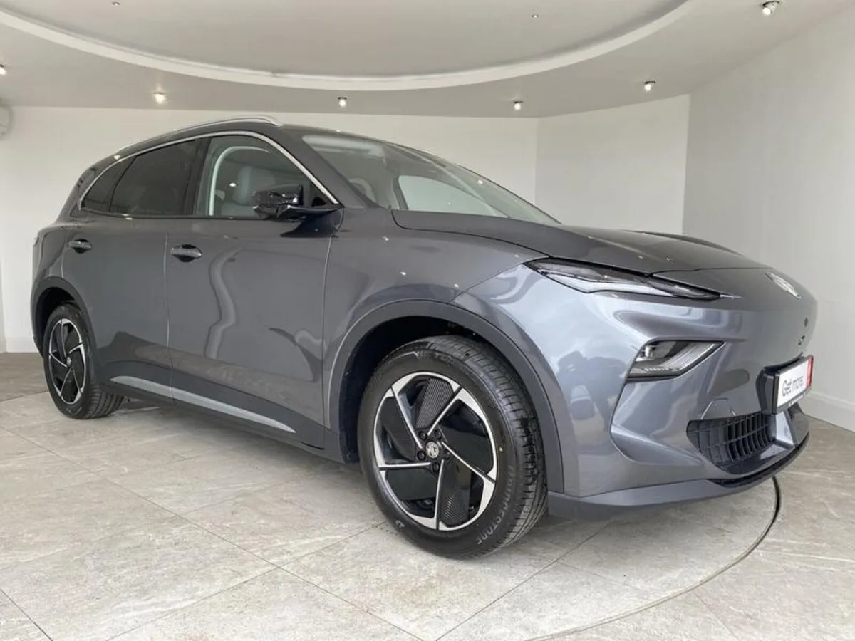 MG MGS5 170kW Trophy EV Long Range 64kWh 5dr Auto - Image 1