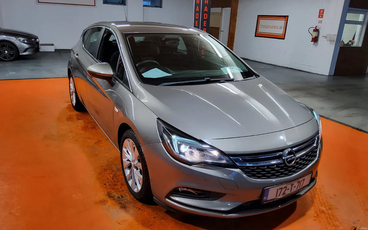 Opel Astra 2017 - Image 1