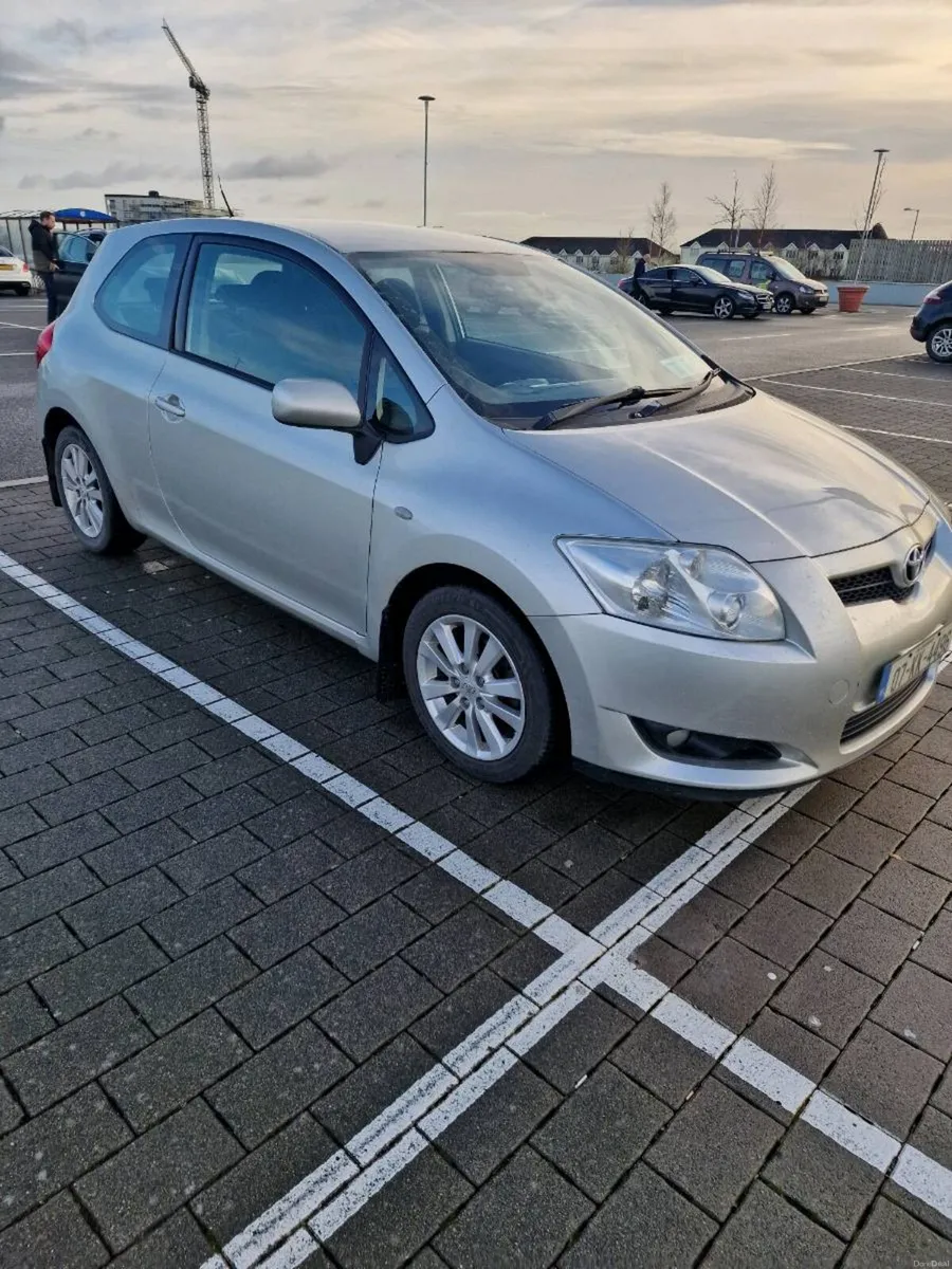 Toyota Auris - Image 1