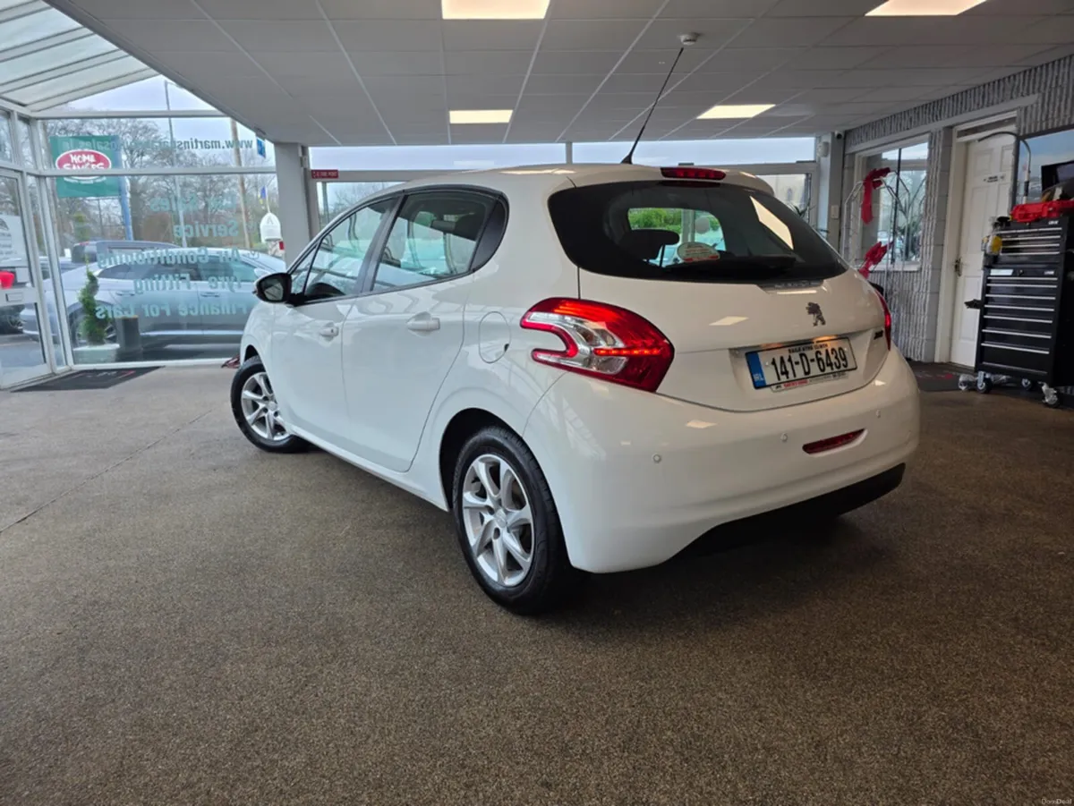 Peugeot 208 ACTIVE 1.4 HDI 4DR - Image 4